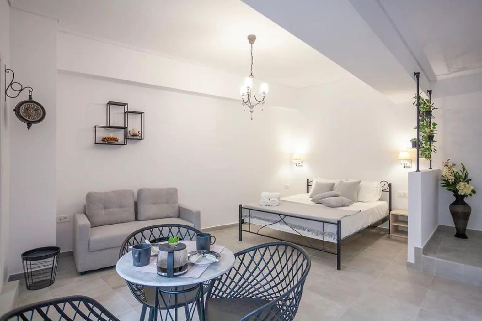 Apartamento Ifaistos Luxury Flat Psyrri Square Atenas Exterior foto