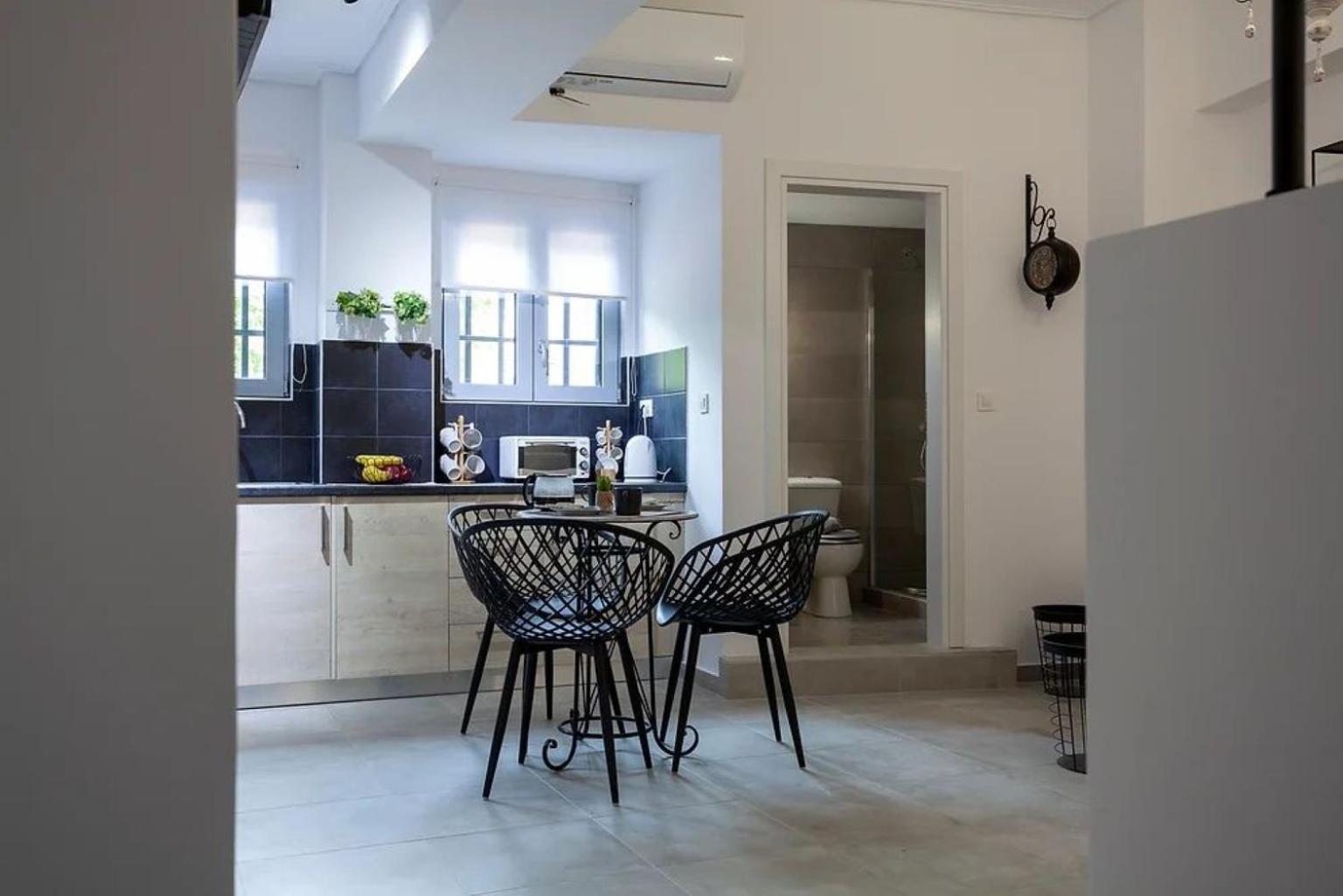 Apartamento Ifaistos Luxury Flat Psyrri Square Atenas Exterior foto